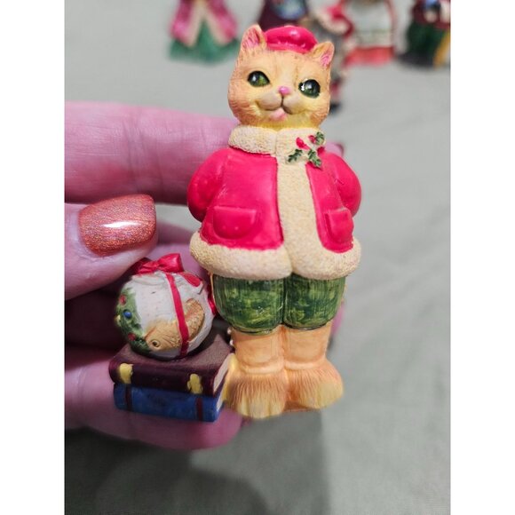 Vintage Marshall Pottery Christmas Cats and a mouse! - Picture 2 of 16